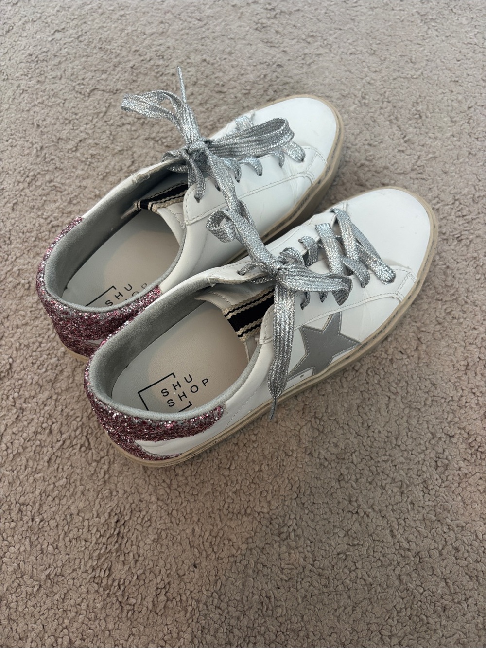 Shushop sneakers size 6